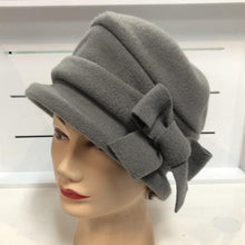 Load image into Gallery viewer, Baxter Bow (Wool)